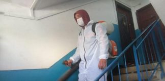 Primăria Năvodari reia dezinfecția scărilor de bloc din oraș